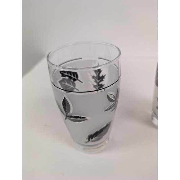 Set of 3 Vintage Libbey Silver Leaf Frosted Glasses 5 3/8" by 2 3/4" Tumblers - Picture 4 of 7